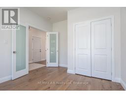 17 DIAMOND STREET - 39