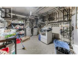 15 FLORAL CRESCENT - 12