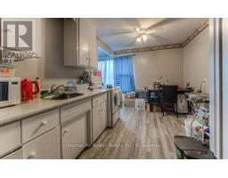 15 FLORAL CRESCENT - 31