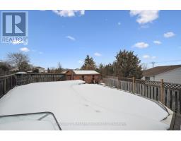 425 MISTY CRESCENT - 32