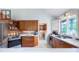 16 CHINIQUY STREET - 12