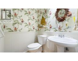 16 CHINIQUY STREET - 18