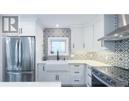 54 WATERLOO STREET - 25