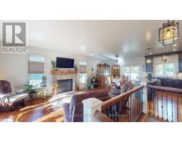 661 GLORIA STREET - 4