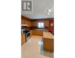 670 REID CRESCENT - 13