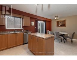 670 REID CRESCENT - 14