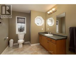 670 REID CRESCENT - 22