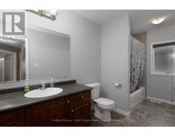 670 REID CRESCENT - 28