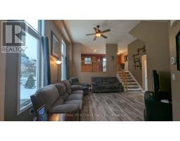 670 REID CRESCENT - 4