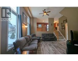 670 REID CRESCENT - 8