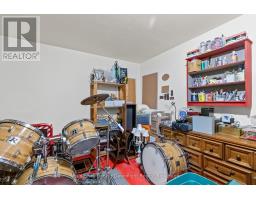 7 BROOKSIDE PLACE - 34