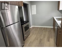 204 VERONICA DRIVE - 3