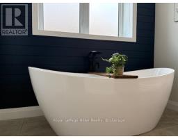 125 PUGH STREET E - 10