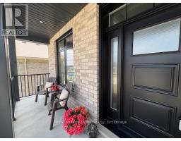 125 PUGH STREET E - 4