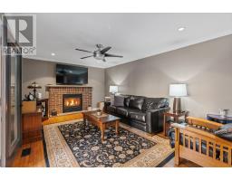 68 SPRUNG COURT - 15