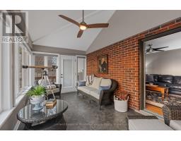 68 SPRUNG COURT - 19