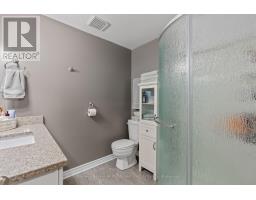 68 SPRUNG COURT - 33