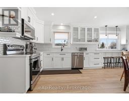 93 ELMA CENTRE STREET - 13