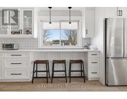 93 ELMA CENTRE STREET - 14