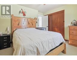 93 ELMA CENTRE STREET - 21