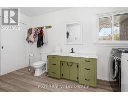 93 ELMA CENTRE STREET - 25