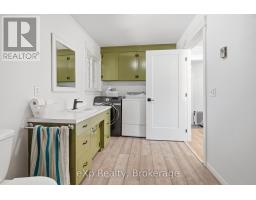 93 ELMA CENTRE STREET - 26