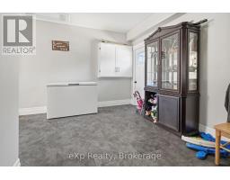 93 ELMA CENTRE STREET - 29