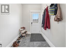 93 ELMA CENTRE STREET - 32