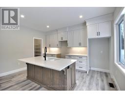 14 ROBERTS STREET N - 3