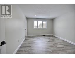 14 ROBERTS STREET N - 7