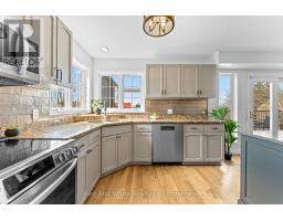 26 SHADYRIDGE PLACE - 11