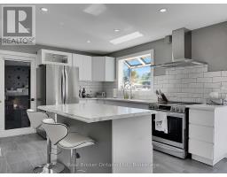 46 DAVIS STREET W - 4