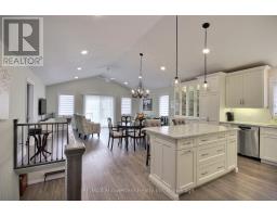 1095 KINCAID STREET W - 3