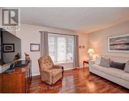 176 WESLEY CRESCENT - 10