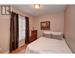 176 WESLEY CRESCENT - 19