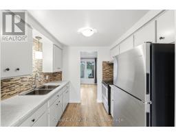 17 - 91 AVONWOOD DRIVE - 8