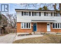 567 DURHAM CRESCENT - 2