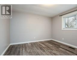 567 DURHAM CRESCENT - 29