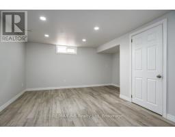 567 DURHAM CRESCENT - 38