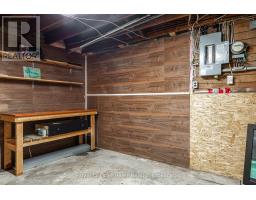 113 WHITELOCK STREET S - 32