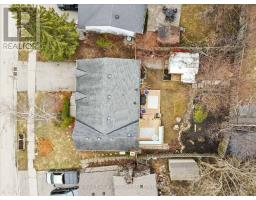 18 GATEWAY DRIVE - 35