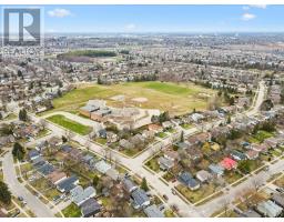 18 GATEWAY DRIVE - 37