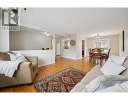 18 GATEWAY DRIVE - 9