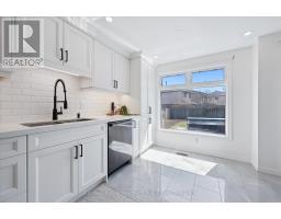 73 PATHFINDER CRESCENT - 11