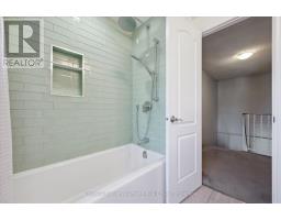 73 PATHFINDER CRESCENT - 22