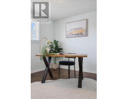 73 PATHFINDER CRESCENT - 24