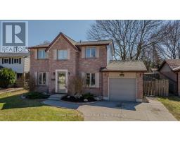 73 PATHFINDER CRESCENT - 41