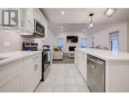 4 LIVINGSTON DRIVE - 16