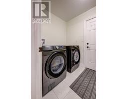 4 LIVINGSTON DRIVE - 22