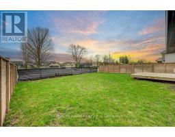 4 LIVINGSTON DRIVE - 44